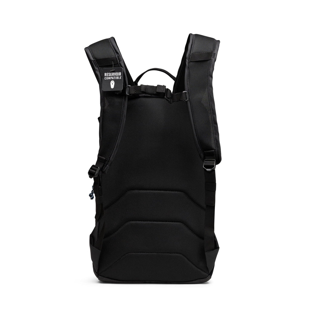 CamelBak Arête™ 14 Hydration Pack 50oz, Black - Choice 525