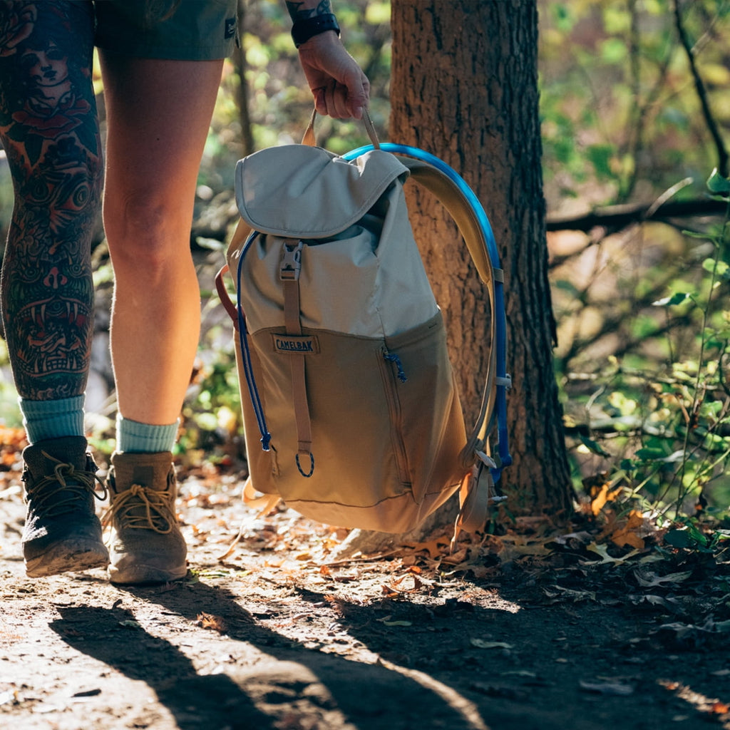 CamelBak Arête™ 18 Hydration Pack 50 oz, Canyon Clay - Choice 402