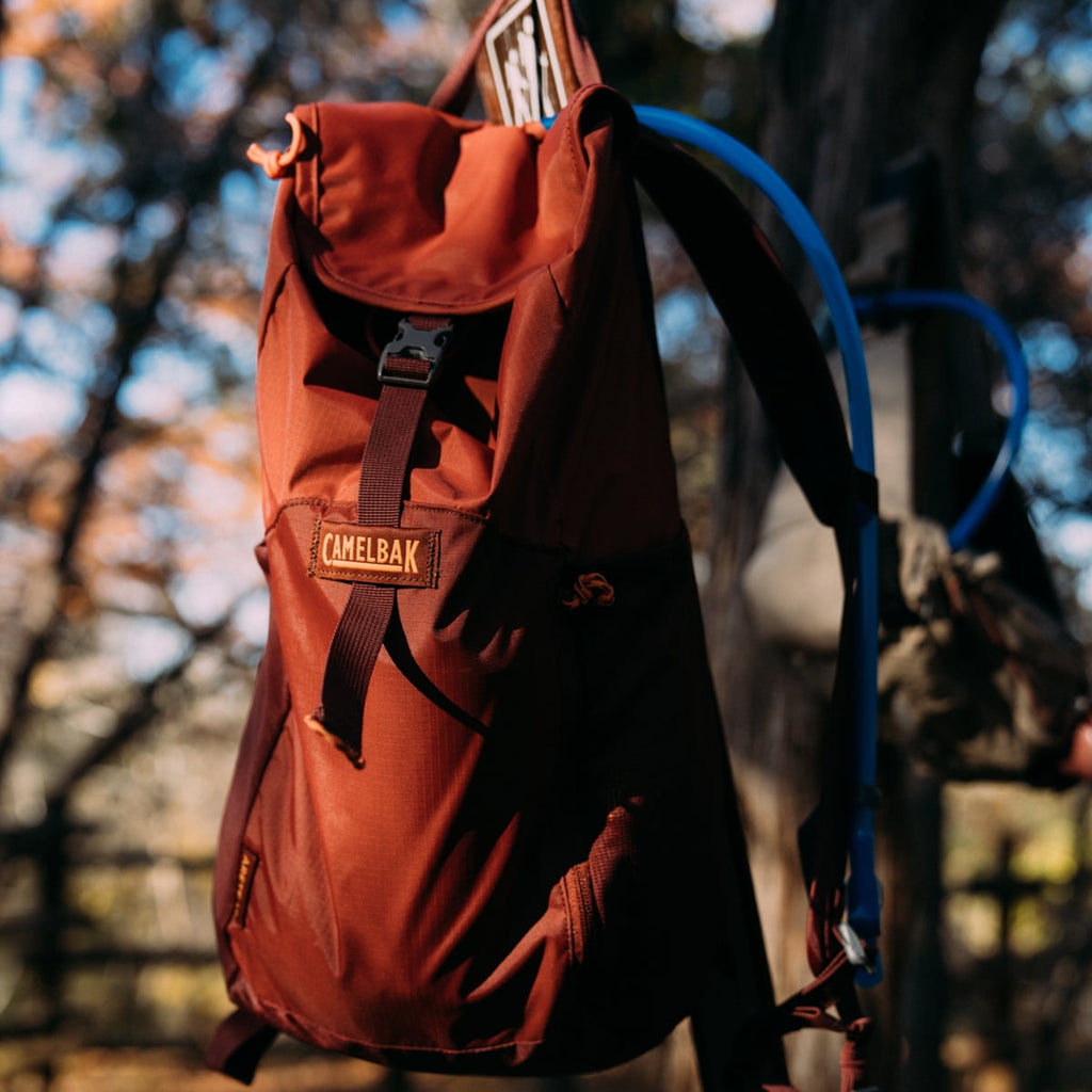 CamelBak Arête™ 18 Hydration Pack 50 oz, Canyon Clay - Choice 402