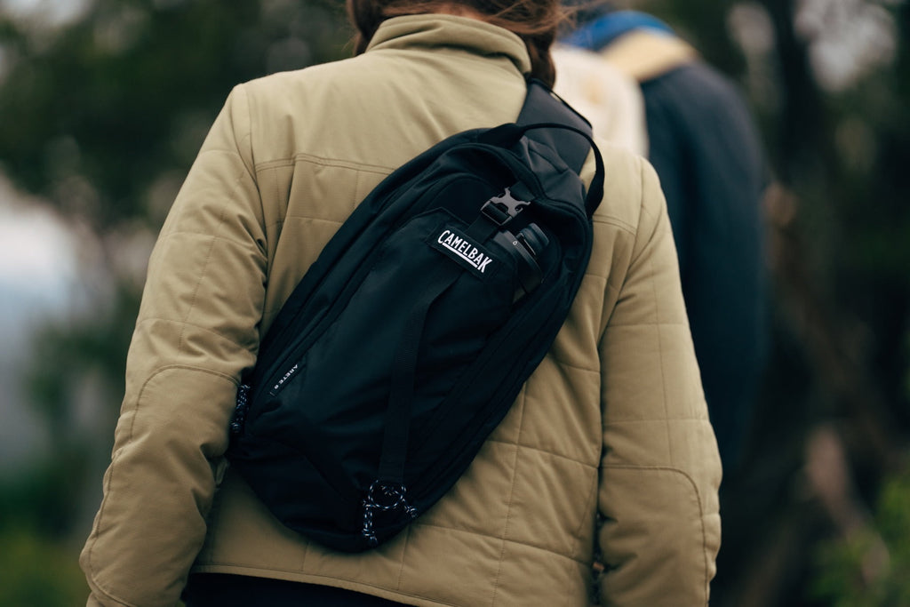 Camelbak Arete Sling 8, Deep Teal - Choice 320